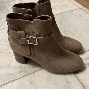 Kelly & Katie Women’s Shoes